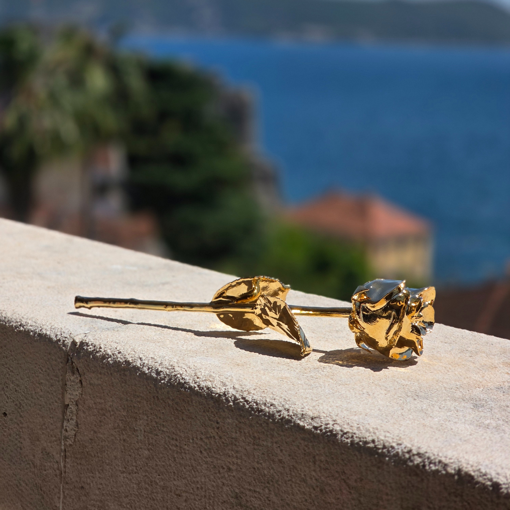 24k_Gold_Forever_Rose_Backside_Sea