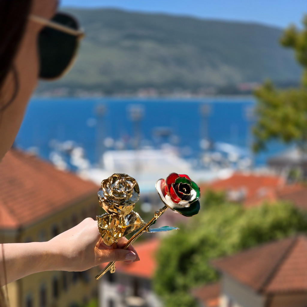 Try Luxury Gift UAE and Gold Rose