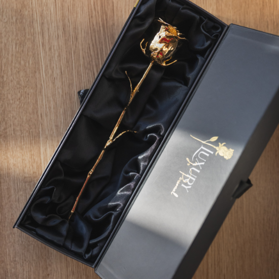 Golden Rose inside the box